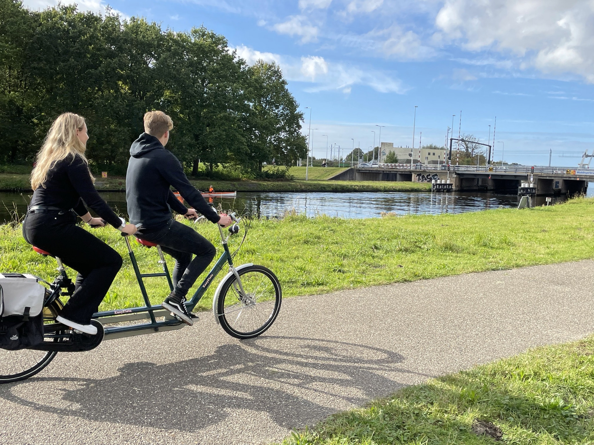 Elektrische tandem uitje dag huren leiden 1.2